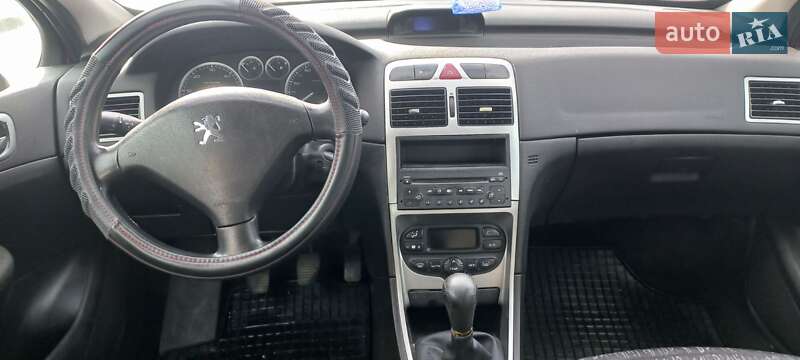 Хэтчбек Peugeot 307 2004 в Ужгороде