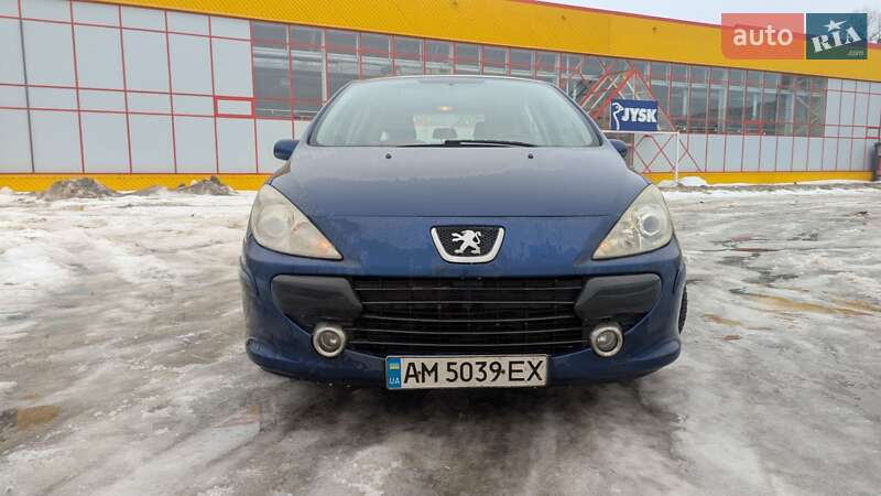Хэтчбек Peugeot 307 2005 в Житомире