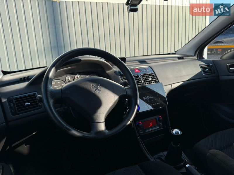 Хэтчбек Peugeot 307 2006 в Стрые