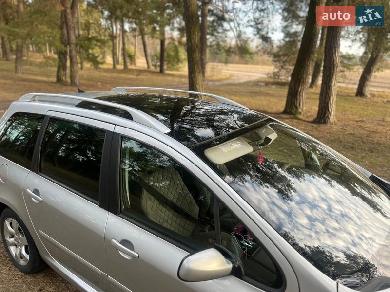 Универсал Peugeot 307 2006 в Великих Мостах