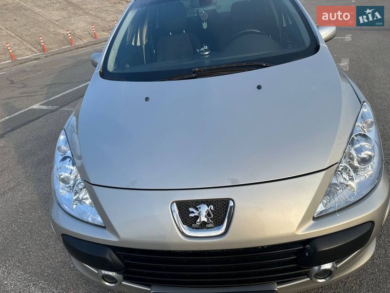 Универсал Peugeot 307 2005 в Киеве