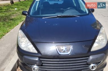 Хэтчбек Peugeot 307 2006 в Киеве