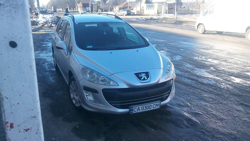 Фото peugeot 308 2010