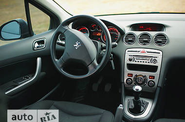 Хэтчбек Peugeot 308 2009 в Днепре