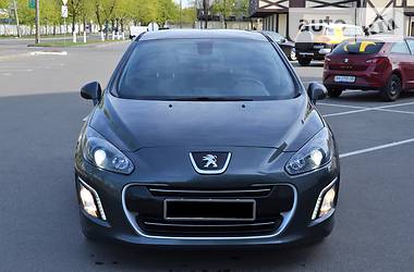 Седан Peugeot 308 2012 в Киеве