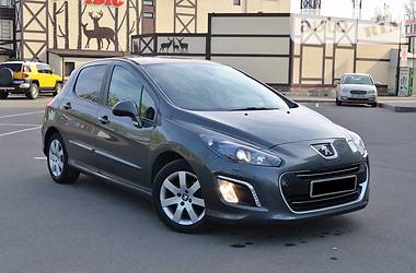 Седан Peugeot 308 2012 в Киеве