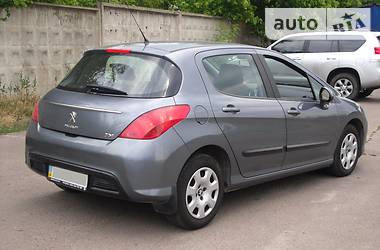 Хэтчбек Peugeot 308 2011 в Киеве