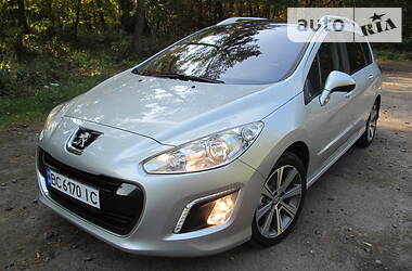 Универсал Peugeot 308 2011 в Бродах