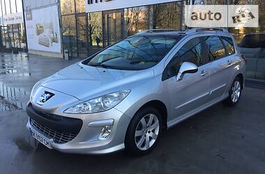 Универсал Peugeot 308 2010 в Ровно