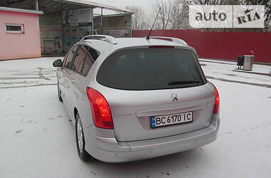 Универсал Peugeot 308 2011 в Бродах