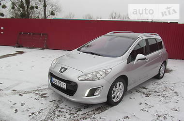 Универсал Peugeot 308 2011 в Бродах