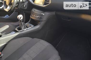 Універсал Peugeot 308 2015 в 