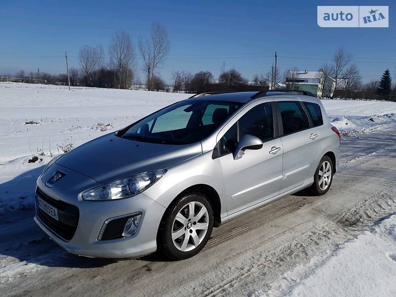 Универсал Peugeot 308 2011 в Калуше