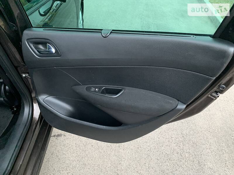 Універсал Peugeot 308 2012 в Рівному