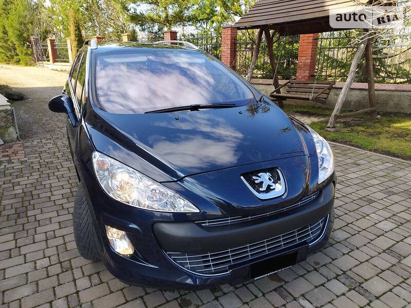 Універсал Peugeot 308 2010 в Івано-Франківську