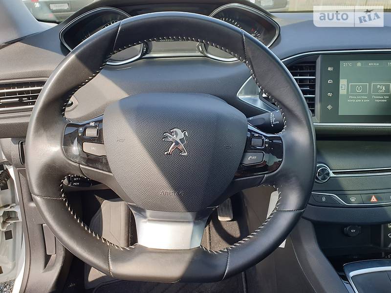 Универсал Peugeot 308 2015 в Киеве