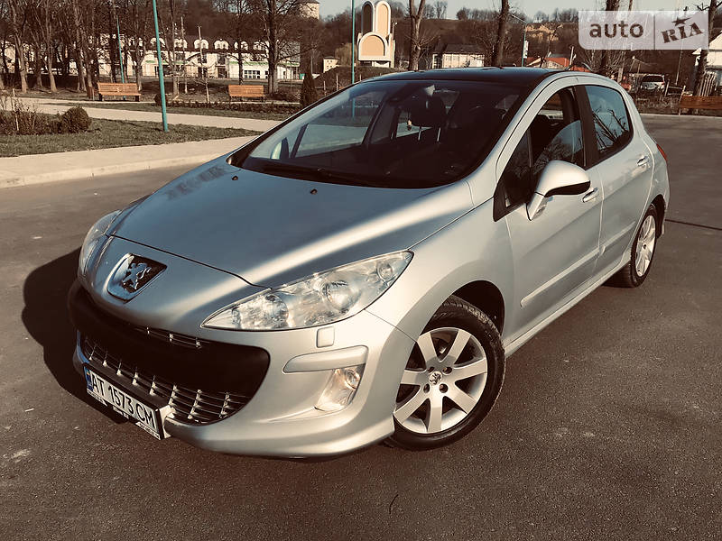 Хетчбек Peugeot 308 2008 в 