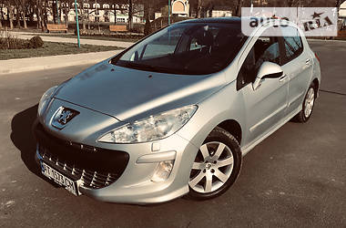 Хетчбек Peugeot 308 2008 в 