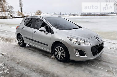 Хетчбек Peugeot 308 2013 в 