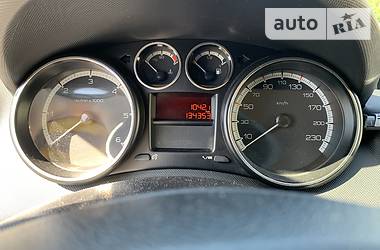 Хетчбек Peugeot 308 2011 в 