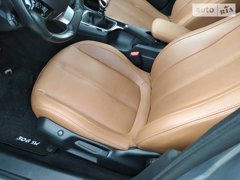 Універсал Peugeot 308 2015 в Стрию