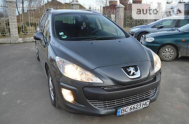 Универсал Peugeot 308 2010 в Дрогобыче