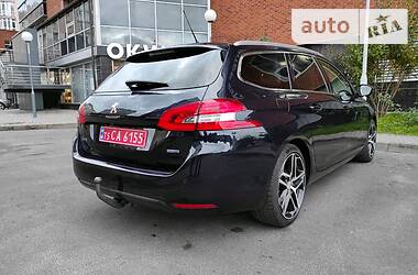 Універсал Peugeot 308 2015 в Львові