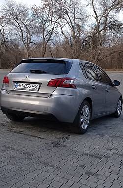 Хэтчбек Peugeot 308 2015 в Запорожье