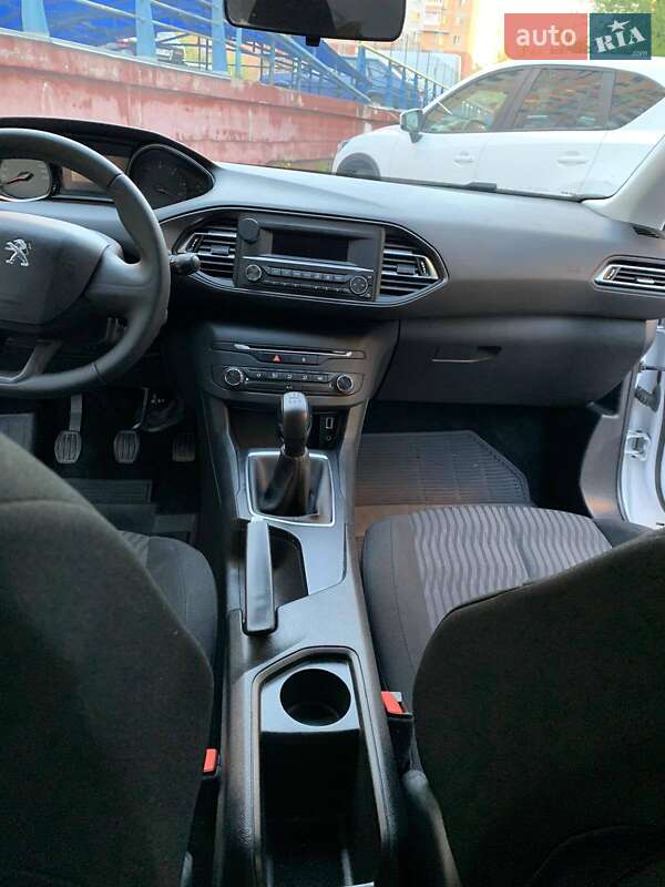 Хетчбек Peugeot 308 2015 в Києві