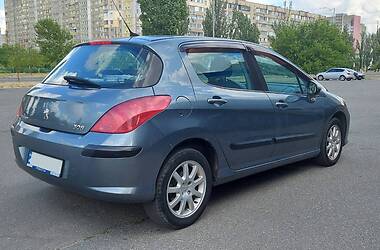 Хэтчбек Peugeot 308 2008 в Киеве