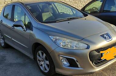 Хетчбек Peugeot 308 2011 в Львові