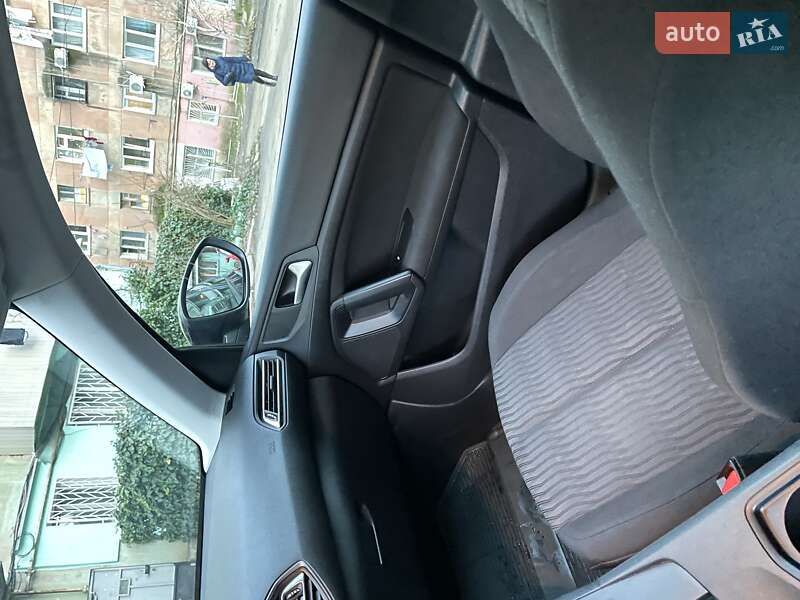 Хетчбек Peugeot 308 2015 в Одесі