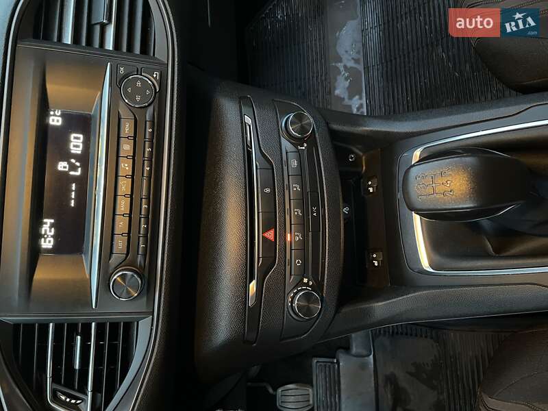 Хетчбек Peugeot 308 2015 в Одесі