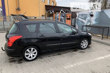 Седан Peugeot 308 2013 в Чернівцях