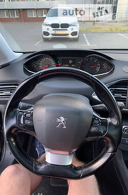 Универсал Peugeot 308 2015 в Луцке
