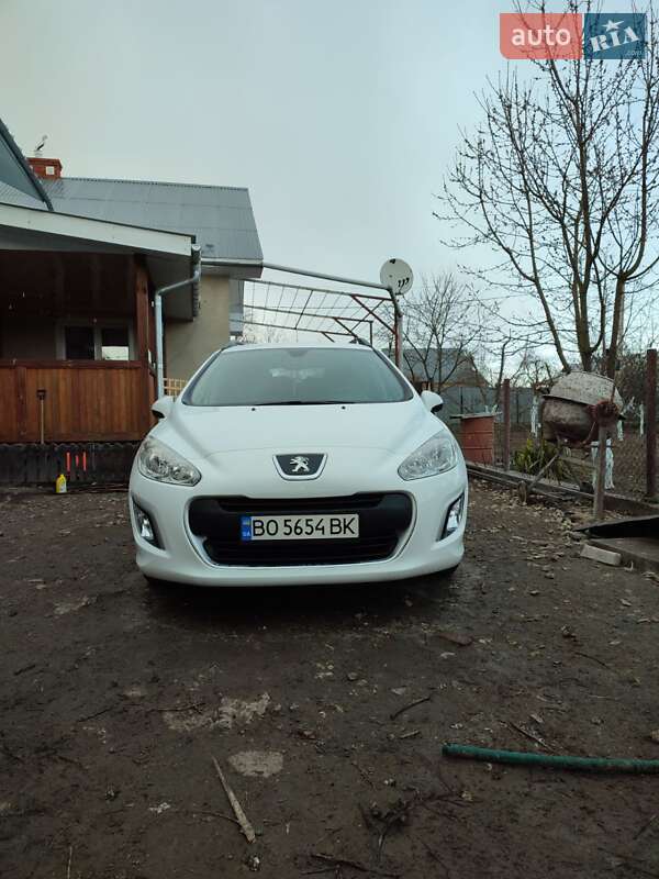 Универсал Peugeot 308 2012 в Тернополе