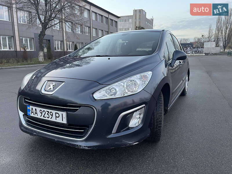 Peugeot 308 2011