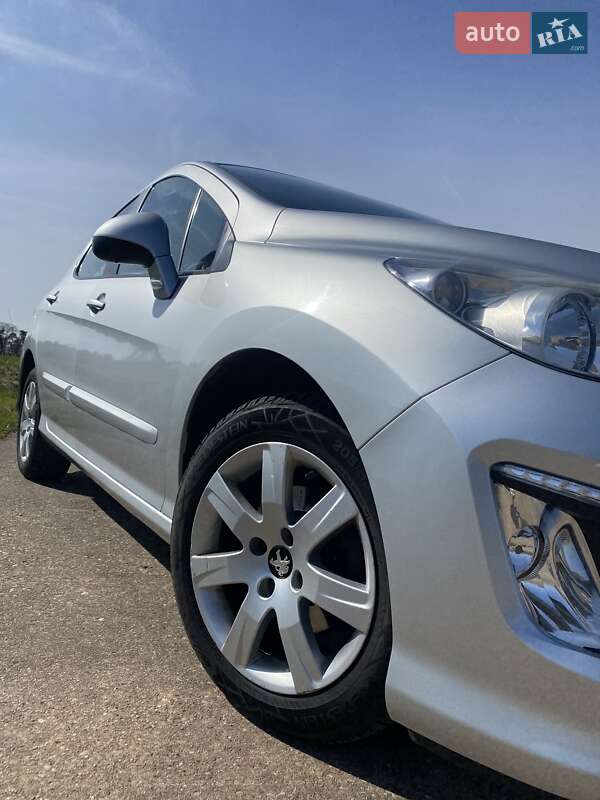 Хэтчбек Peugeot 308 2011 в Киеве фото 2 Хэтчбек Peugeot 308 2011 в Киеве