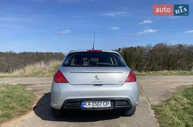 Хэтчбек Peugeot 308 2011 в Киеве