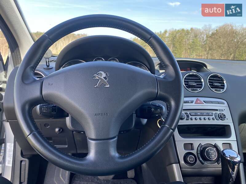 Хэтчбек Peugeot 308 2011 в Киеве фото 10 Хэтчбек Peugeot 308 2011 в Киеве