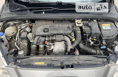 Універсал Peugeot 308 2011 в 