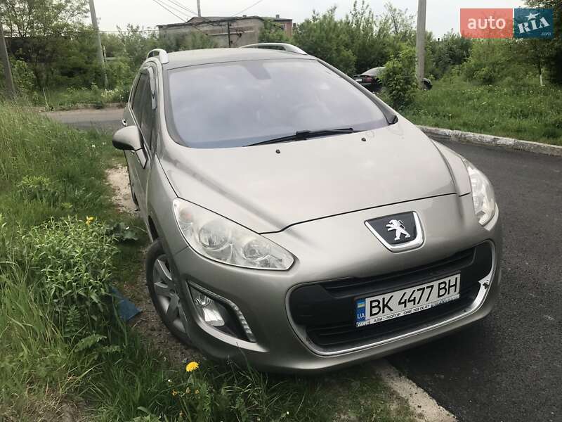 Універсал Peugeot 308 2012 в Рівному
