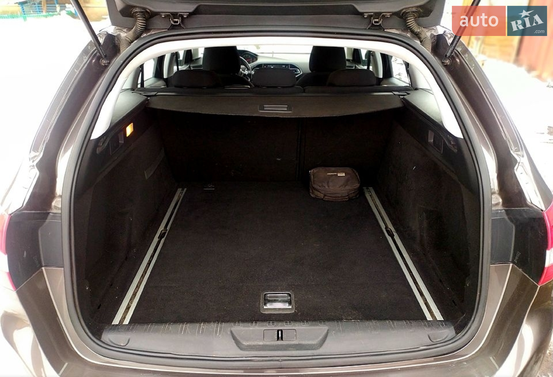 2014 Peugeot 308 - мініатюра 11
