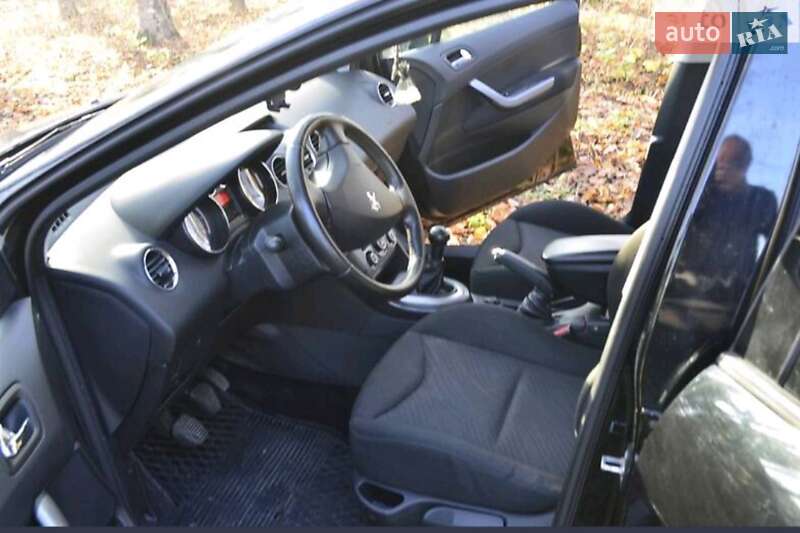 Универсал Peugeot 308 2010 в Калуше
