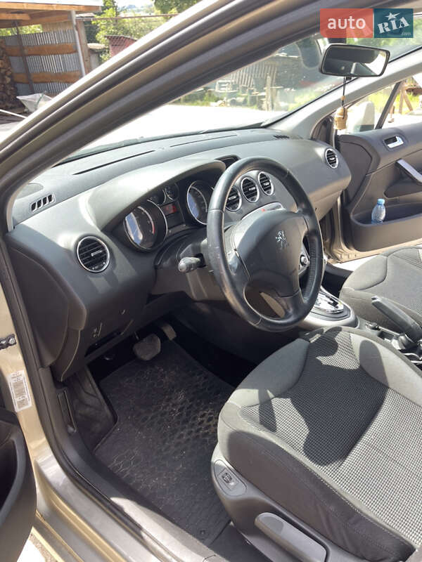 Хетчбек Peugeot 308 2010 в Трускавці