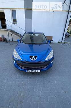 Хэтчбек Peugeot 308 2008 в Чорткове