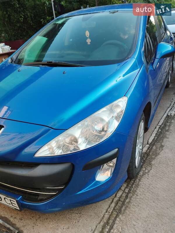 Хэтчбек Peugeot 308 2010 в Умани