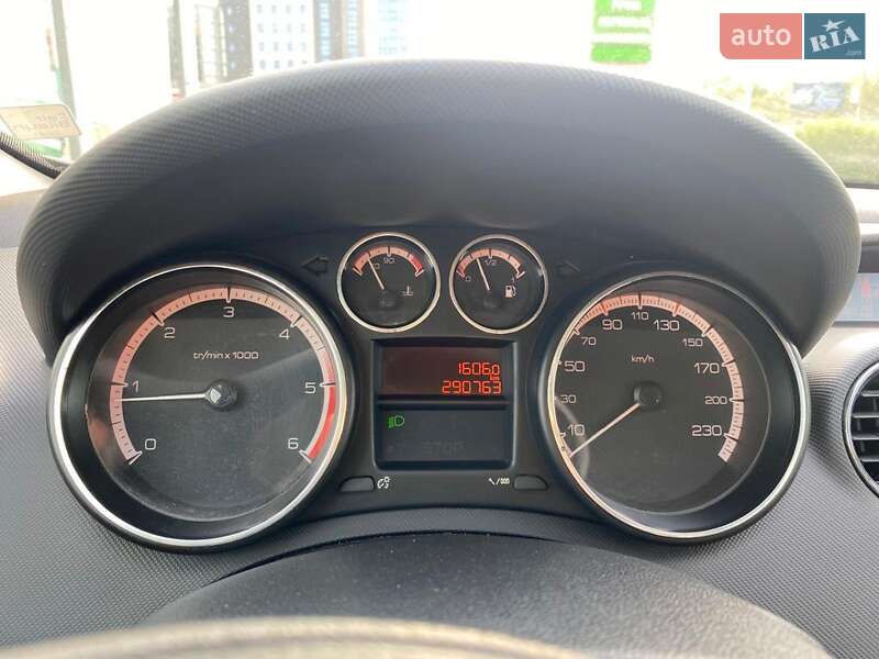 Универсал Peugeot 308 2011 в Киеве