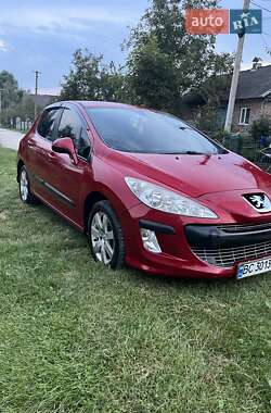 Хэтчбек Peugeot 308 2008 в Городке