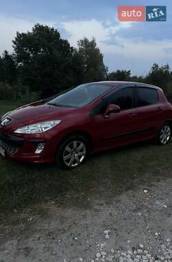 Хэтчбек Peugeot 308 2008 в Городке